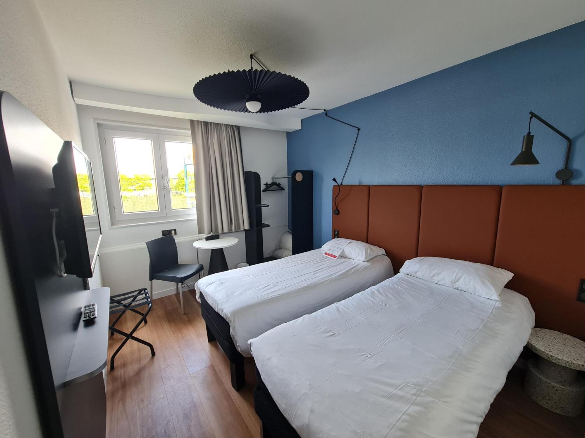 Ibis Vannes Buitenkant foto
