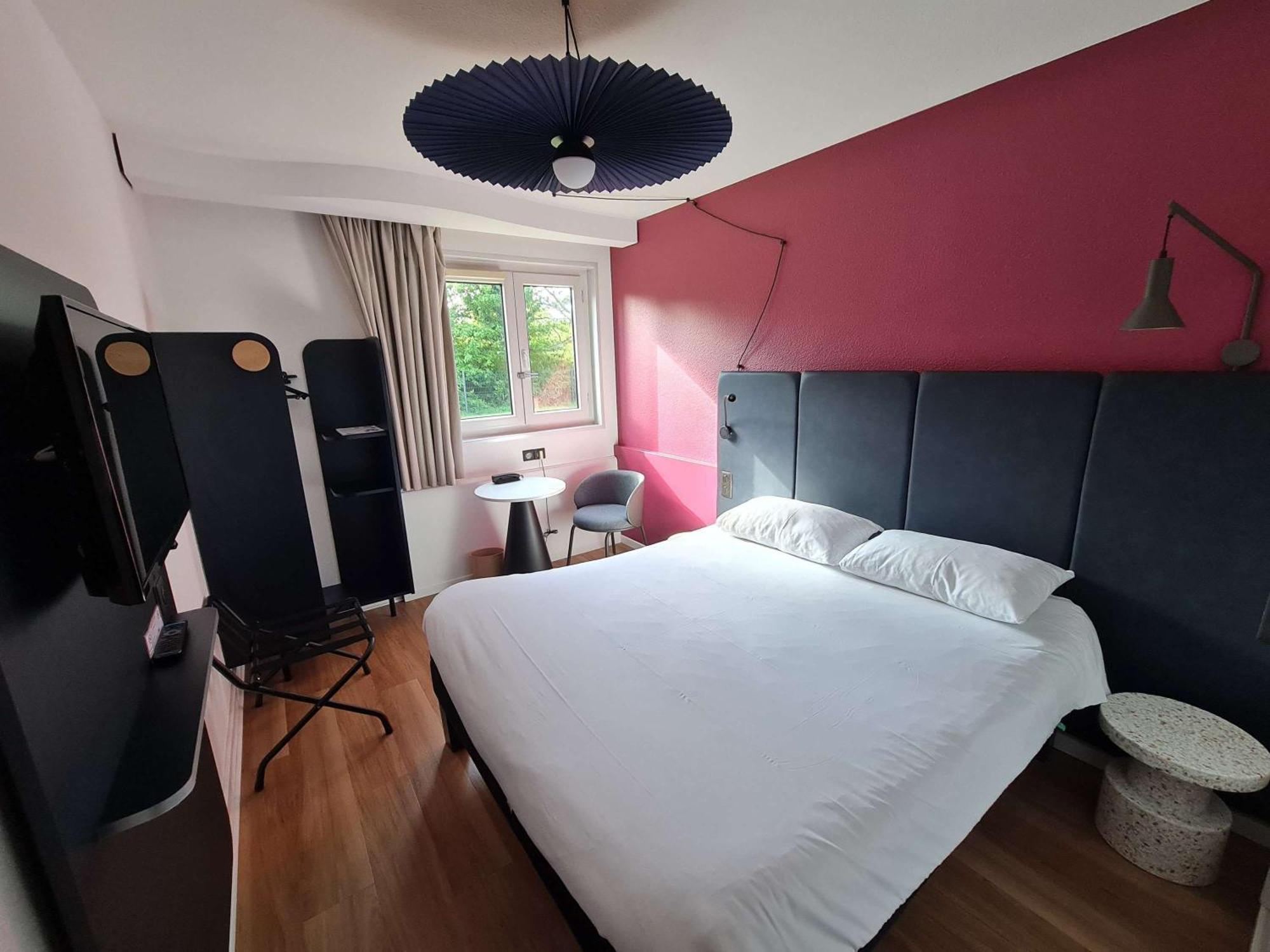 Ibis Vannes Buitenkant foto