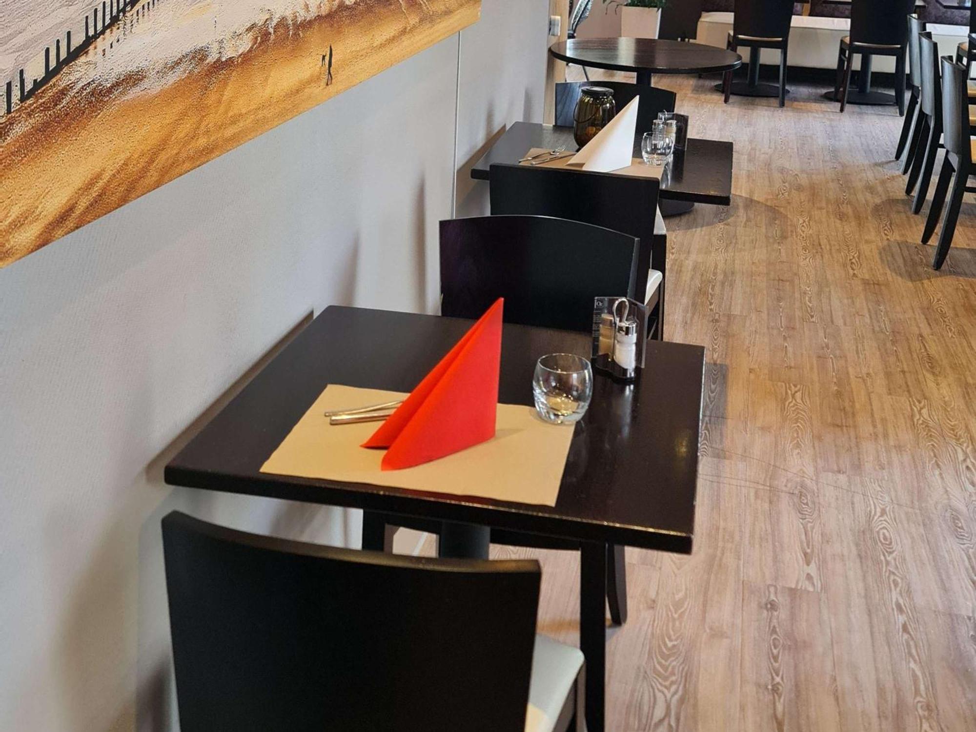 Ibis Vannes Buitenkant foto
